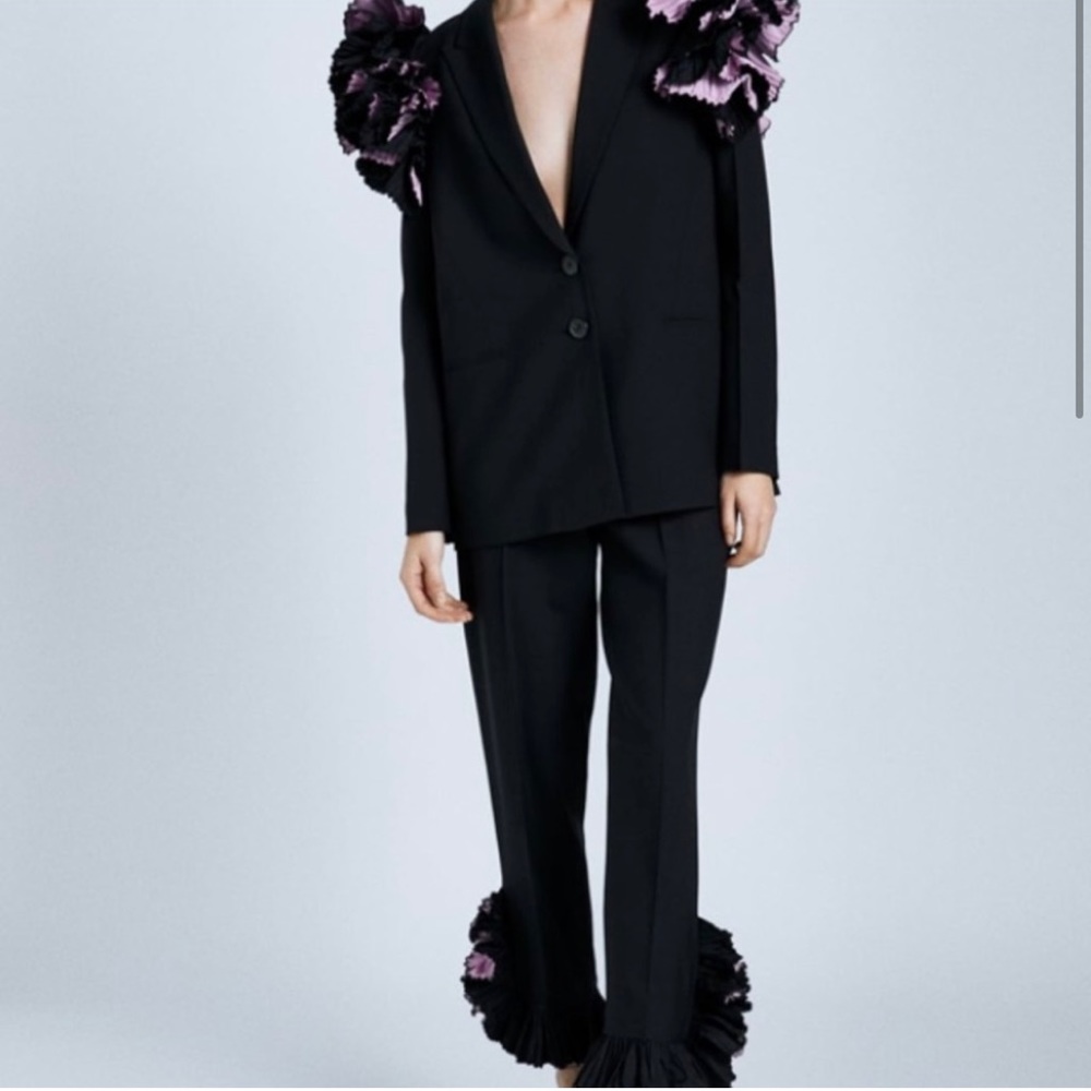 Zara Ruffled Hem Pants - Picture 4 of 6